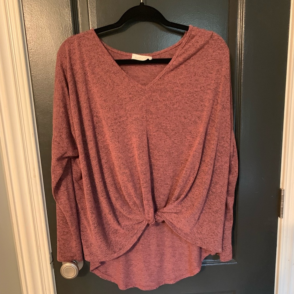 Tie knot shirt